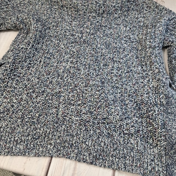 AERIE Gray White & Multicolor Sweatshirt Side Slits At The Bottom Size Small - Picture 10 of 10